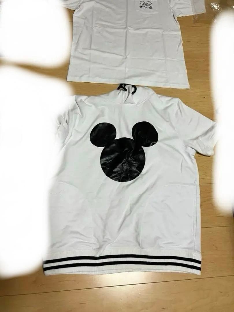 ディズニーミッキー、ミッキーのTシャツ、M、LLサイズ（ディズニーランド）
