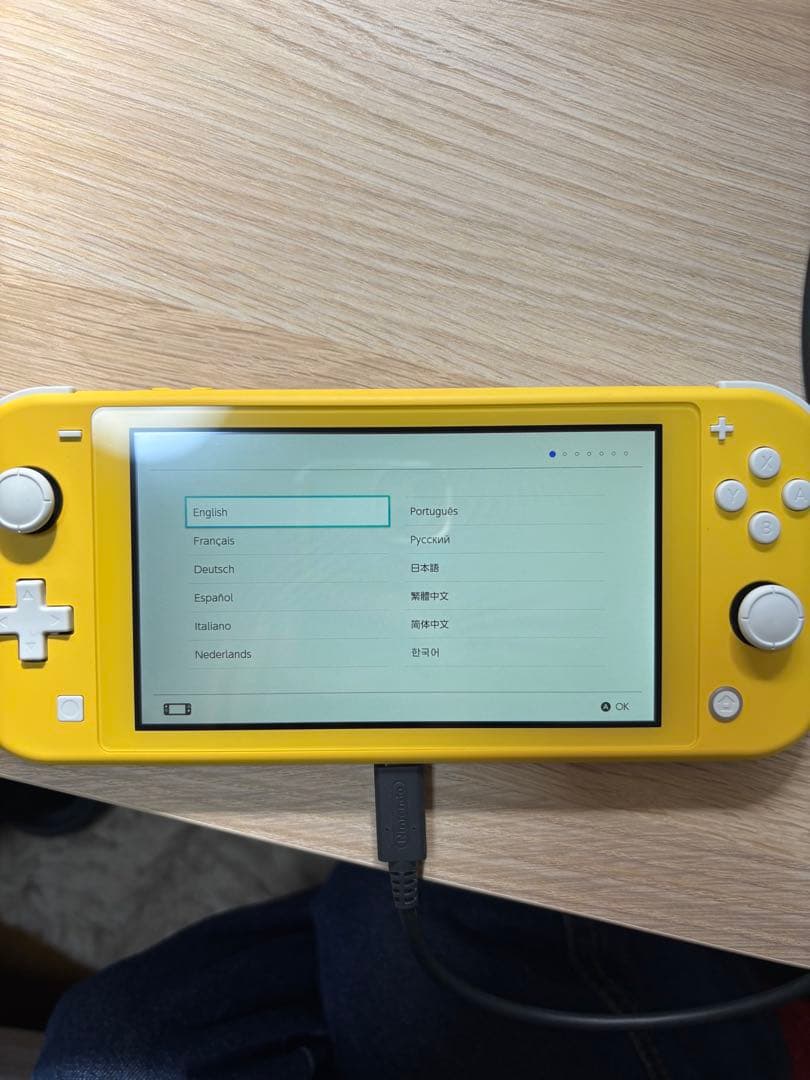Switchライト イエロー 充電器