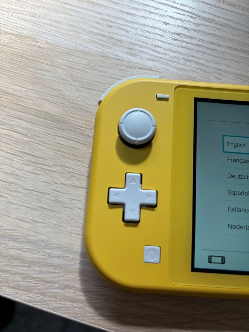 Switchライト イエロー 充電器
