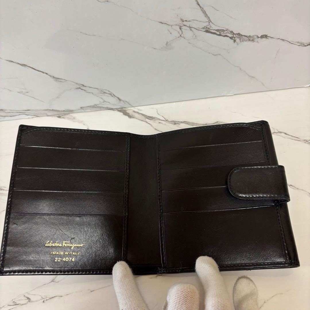 良品✨ サルヴァトーレ フェラガモ ヴァラリボン 二つ折り財布 黒 箱付き