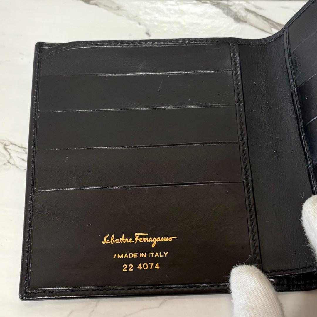 良品✨ サルヴァトーレ フェラガモ ヴァラリボン 二つ折り財布 黒 箱付き