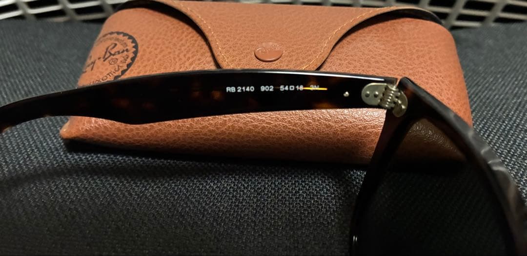レイバン (Ray-Ban) Wayfarer RB2140