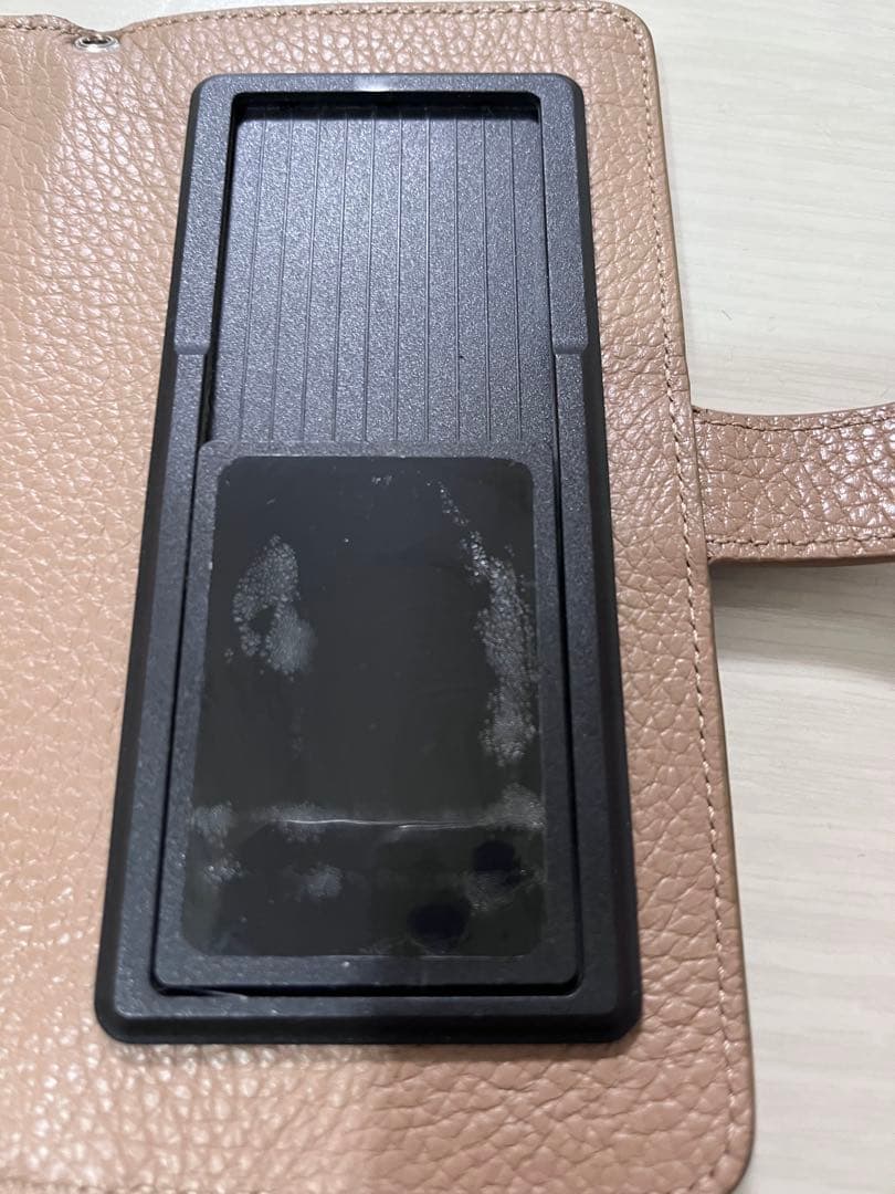 サロンドアルファード　スマホケース