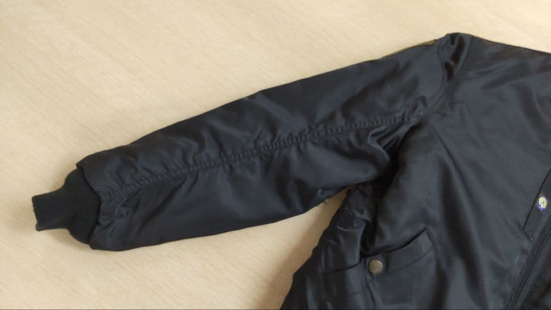 R*.様 【美品】ALPHA INDUSTRIES ブラック MA-1 フライト