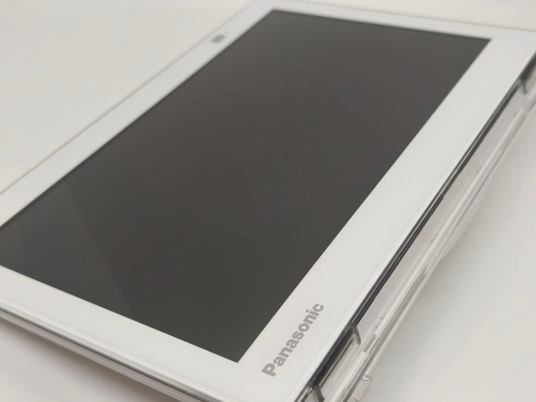 【極美品 2025年製】Panasonicポータブルテレビ UN-10E11-W