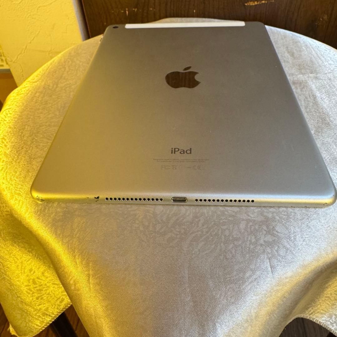 Apple iPadAir 2 シルバー　32GB 本体　動作確認済み