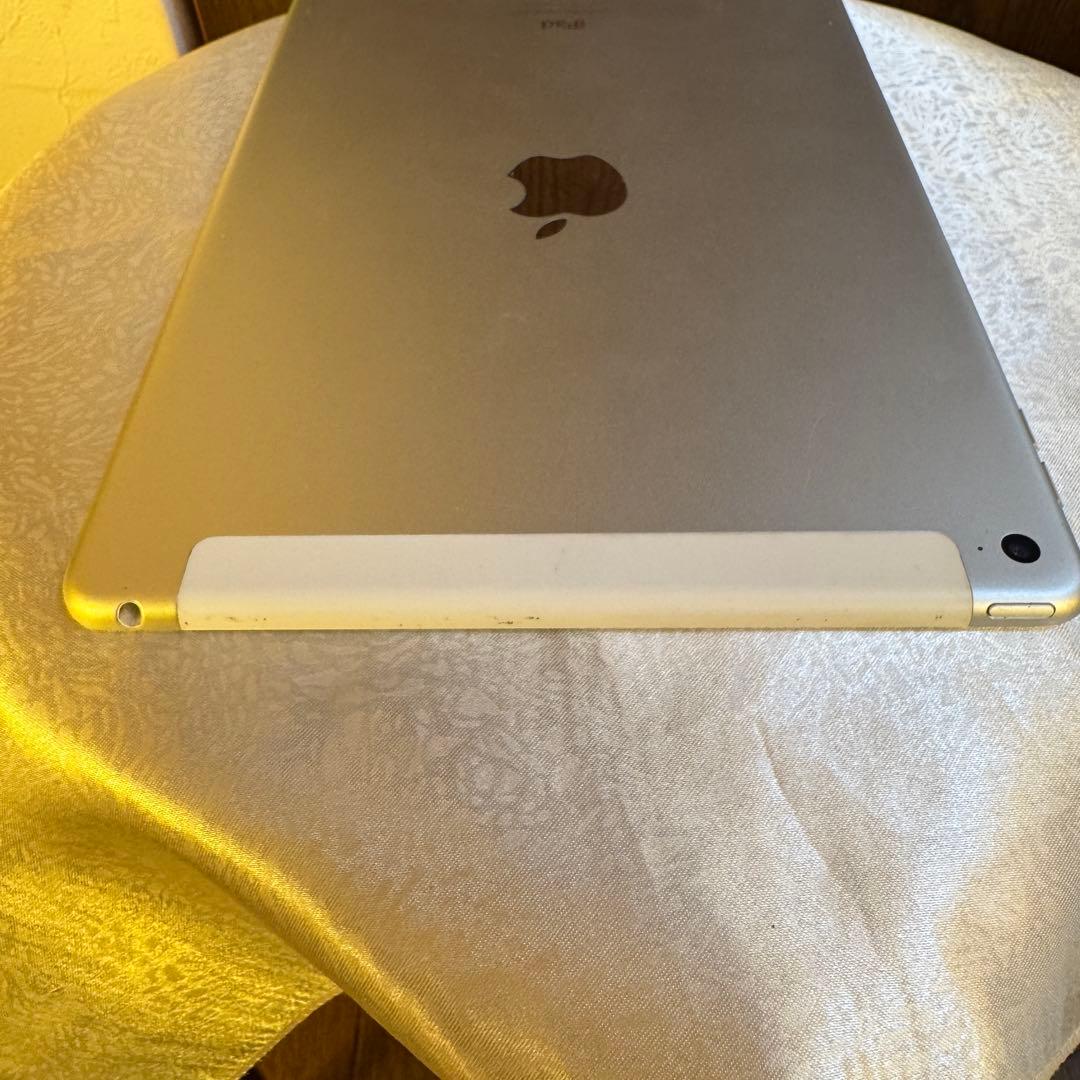 Apple iPadAir 2 シルバー　32GB 本体　動作確認済み