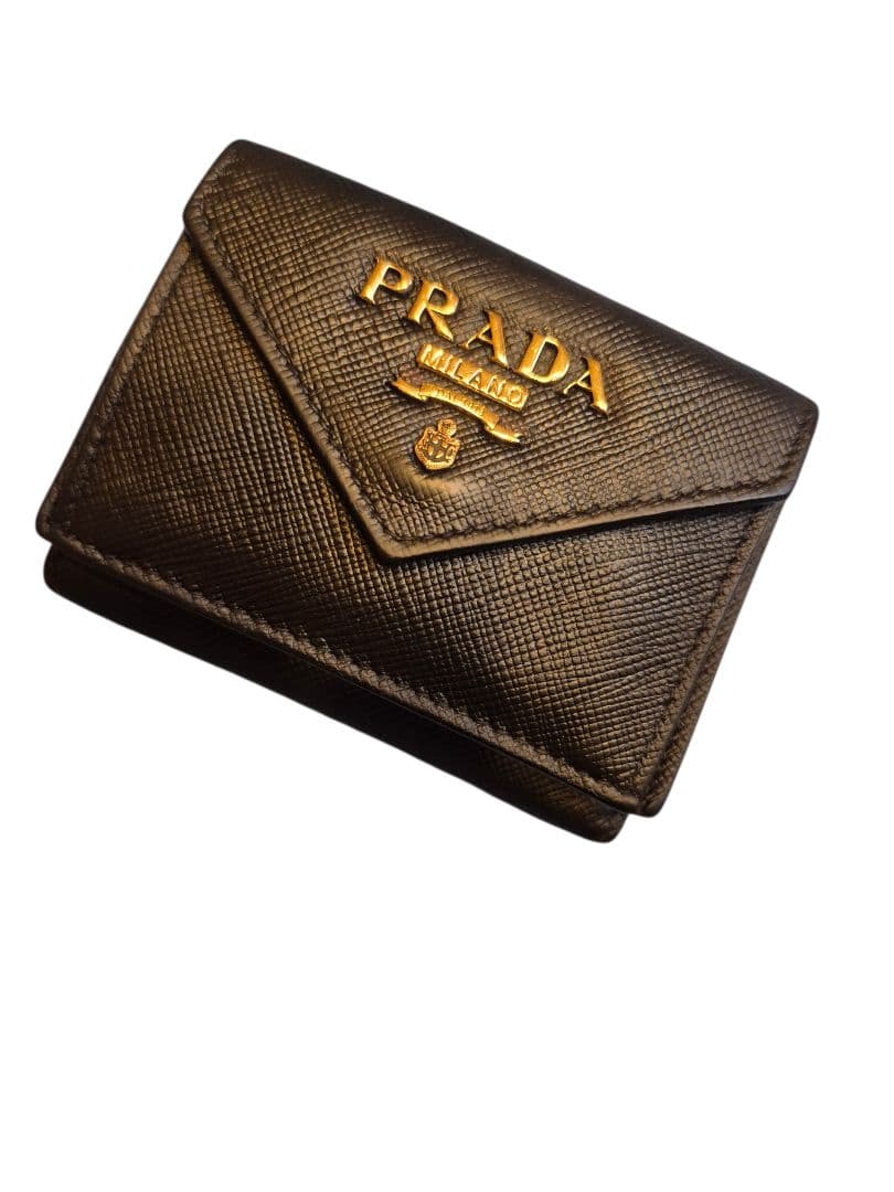 ＰＲＡＤＡ　プラダ　サフィアーノ　三つ折り財布 o