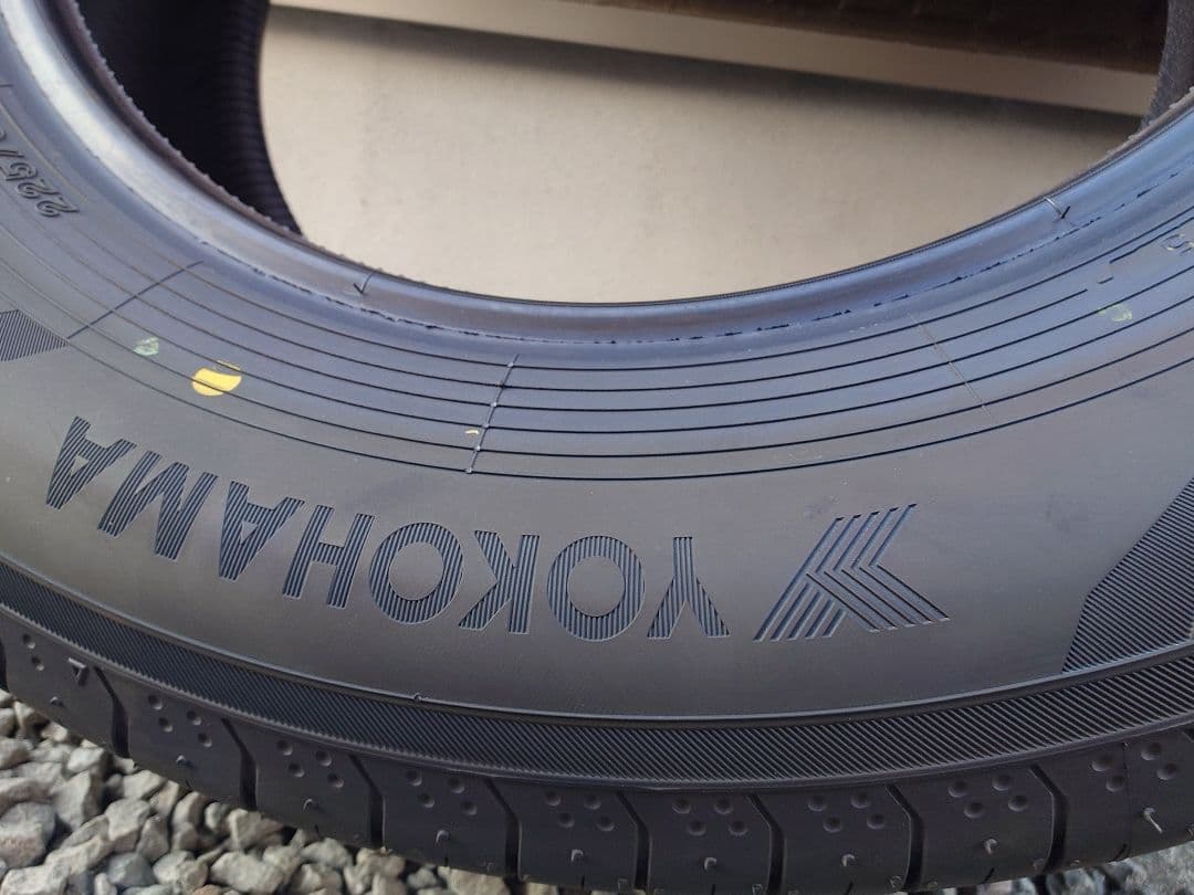新車外しサマータイヤノーマルタイヤ 4本セット ヨコハマ 225/65R17