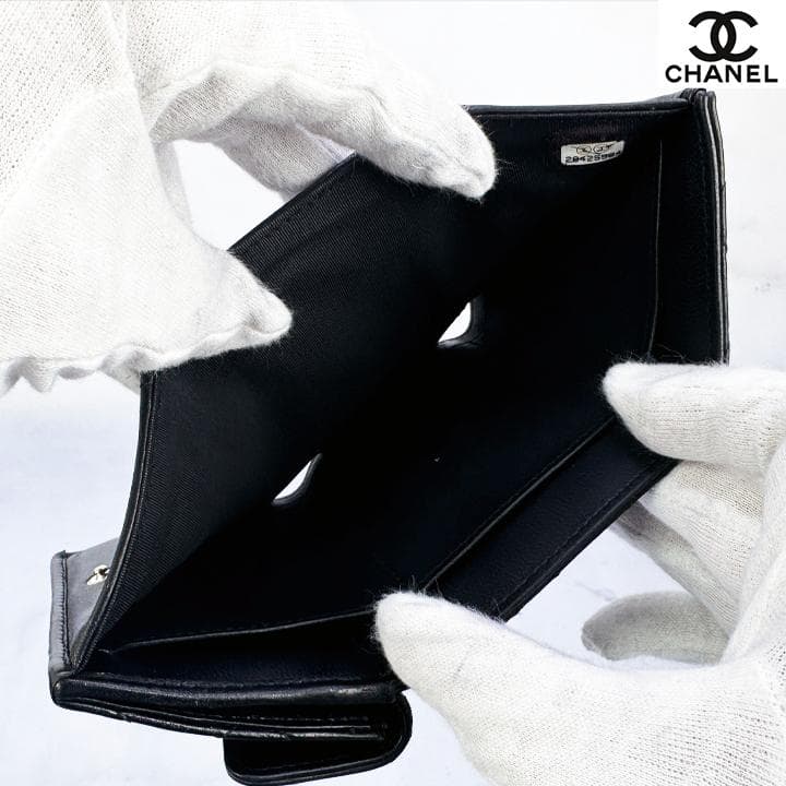 579　CHANEL シャネル　ラムスキンマトラッセ　Wホック　三つ折りミニ財布