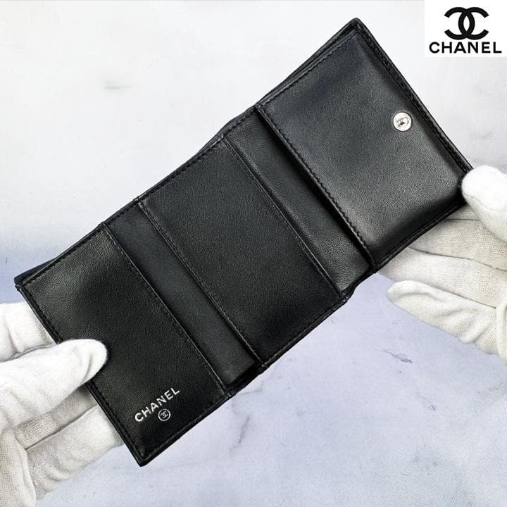 579　CHANEL シャネル　ラムスキンマトラッセ　Wホック　三つ折りミニ財布