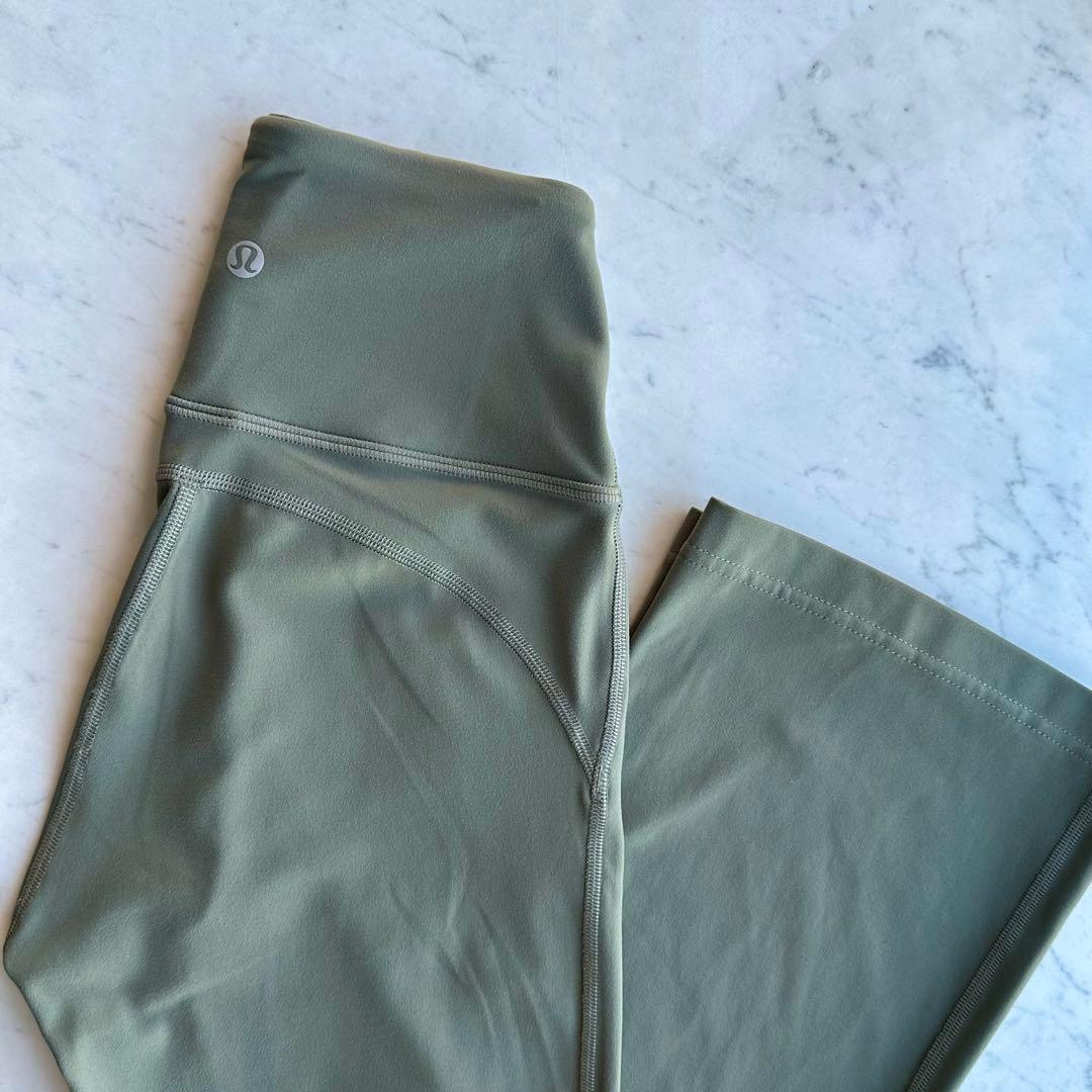 lululemon フレア レギンス