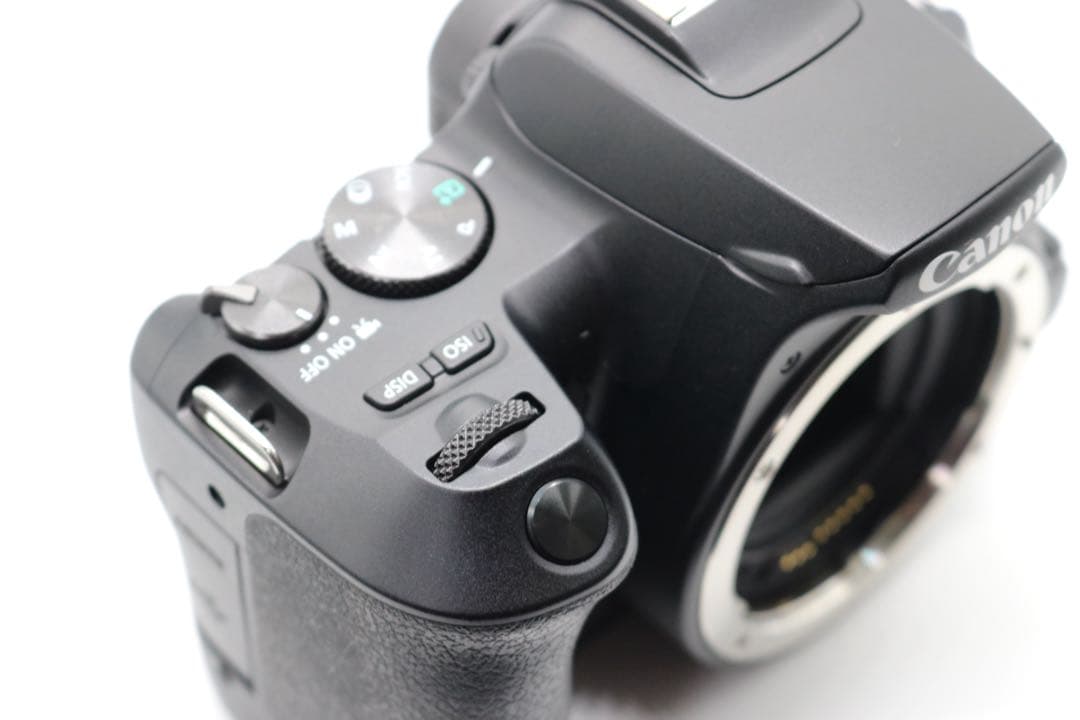 ボディ新品級 【Canon EOS Kiss X10 ダブルレンズセット】