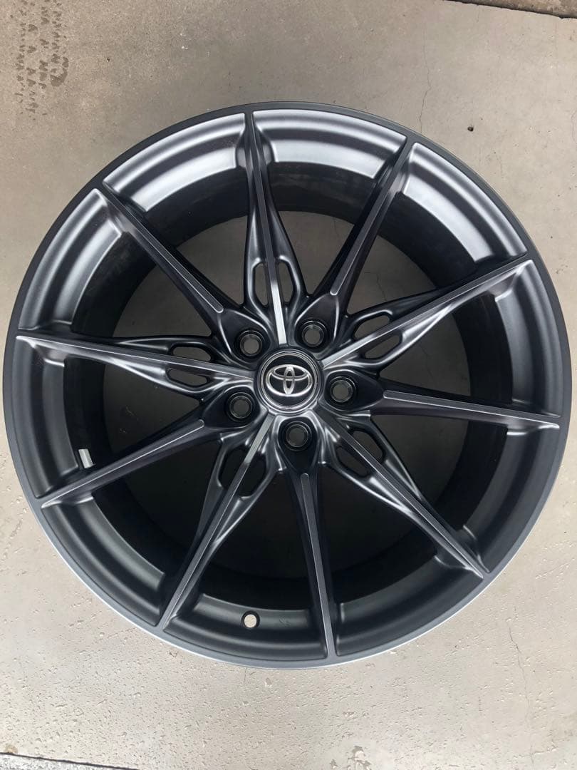GRスープラ純正鍛造アルミ