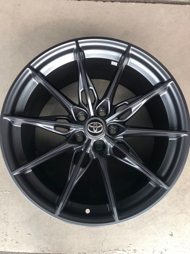 GRスープラ純正鍛造アルミ