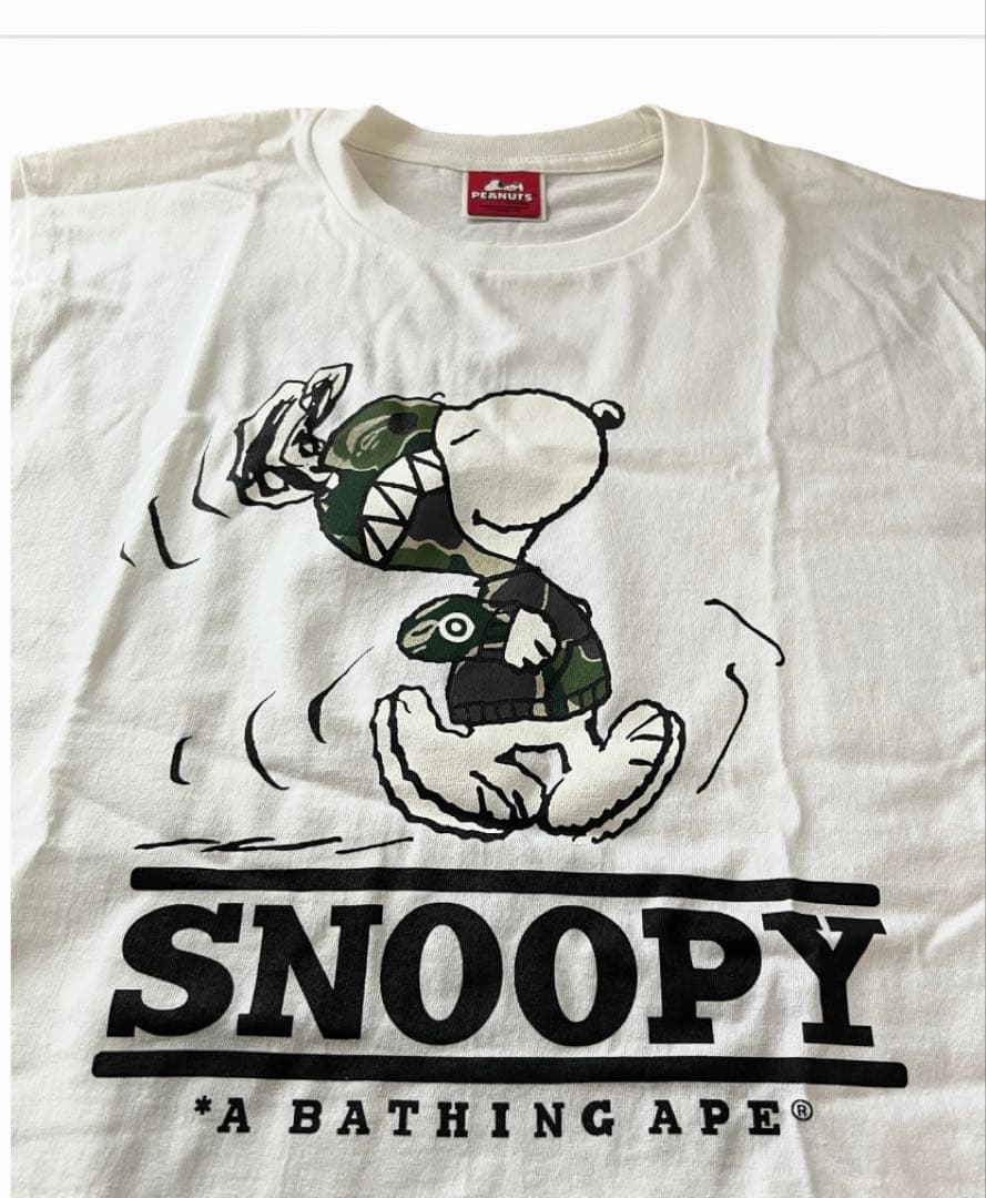 アベイシングエイプ✖️スヌーピー　Tシャツ シャークパーカー APE カモ　L新品