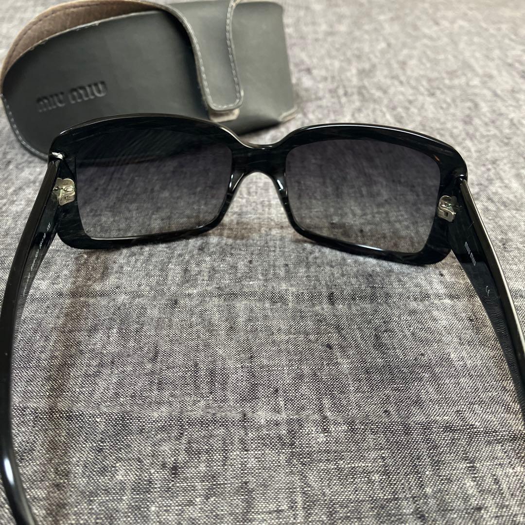 MIU MIU ブラック サングラス ケース付き