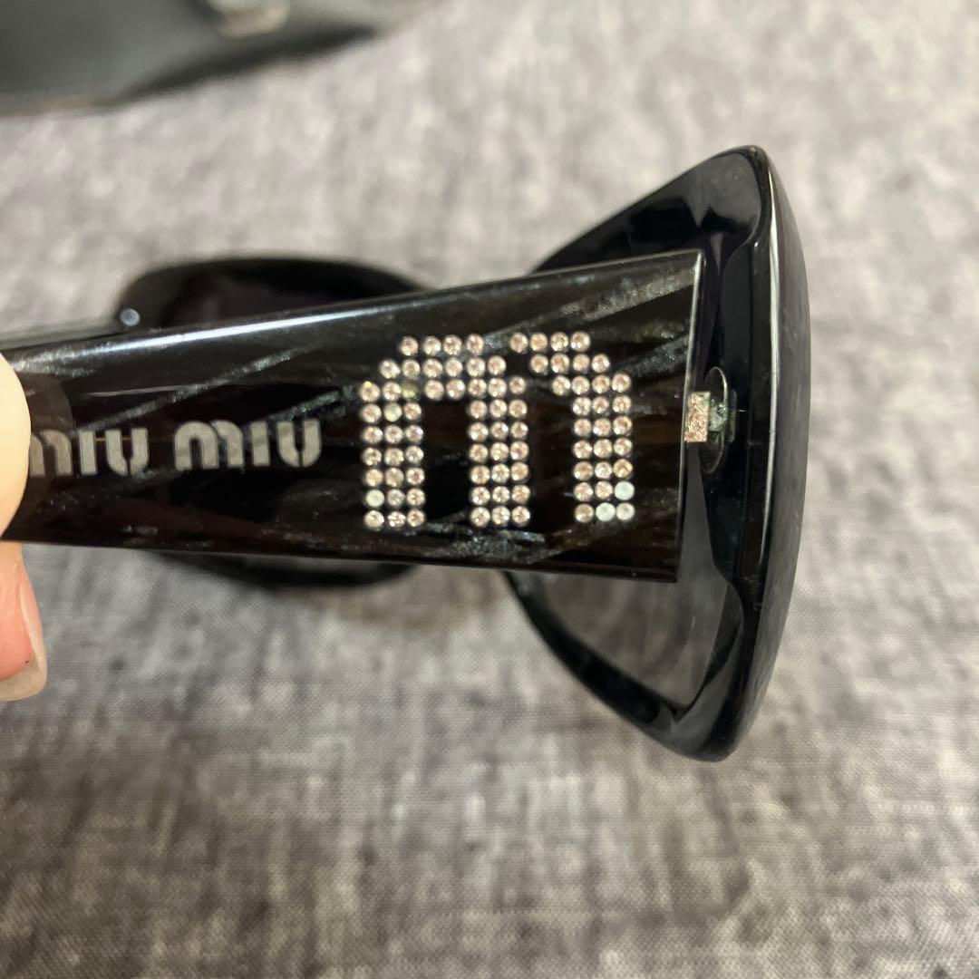 MIU MIU ブラック サングラス ケース付き