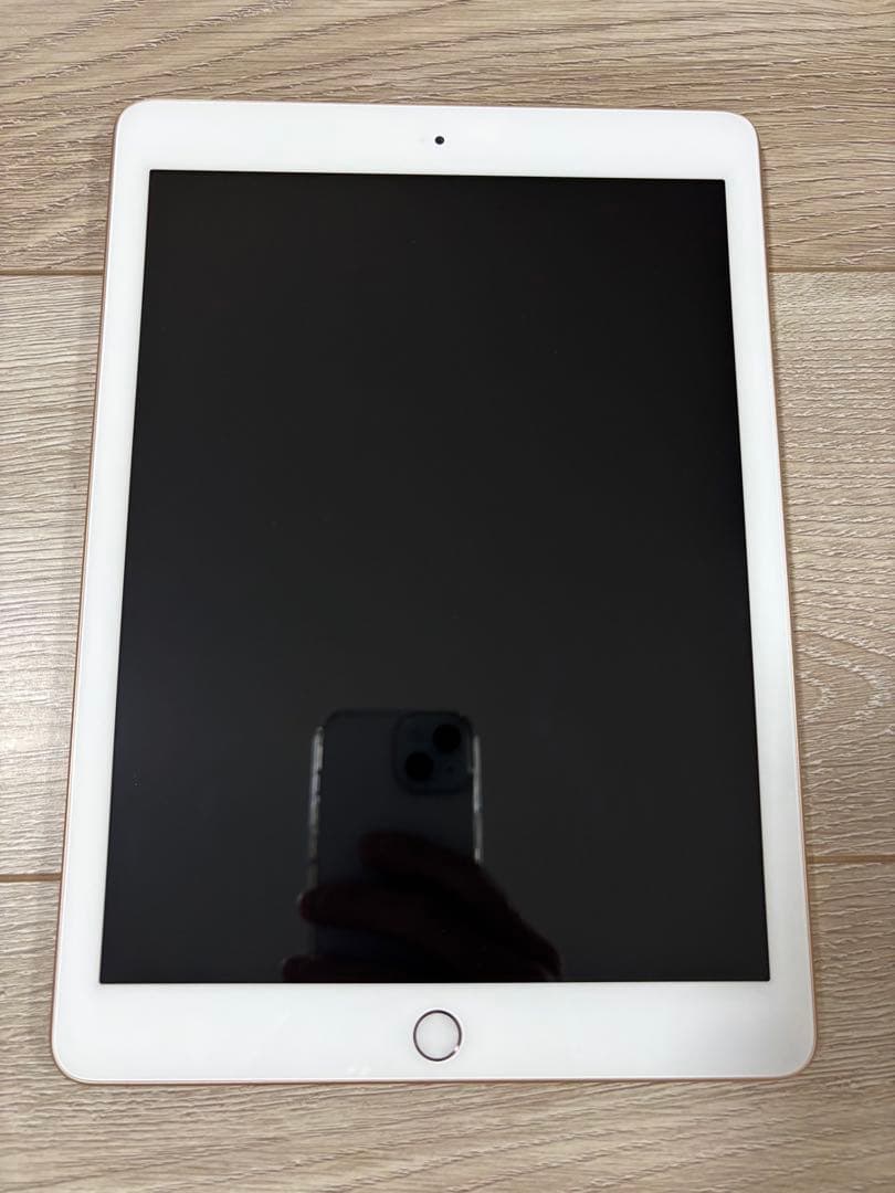 iPad本体 Apple iPad (6th Generation) 32GB Wi-Fi