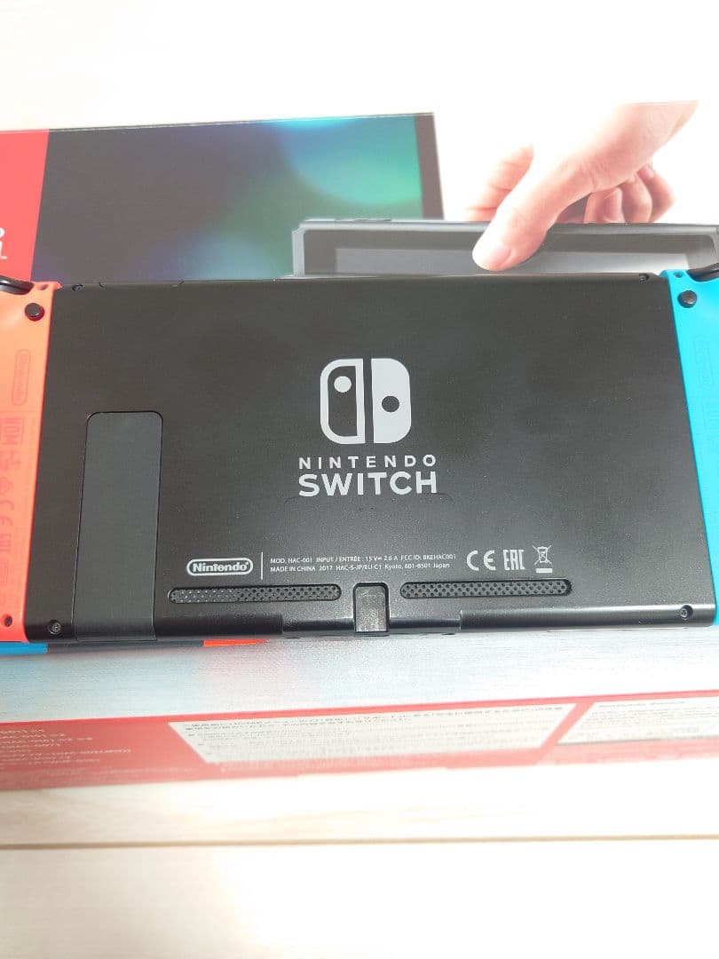 Nintendo Switch 本体 　純正付属品・箱あり