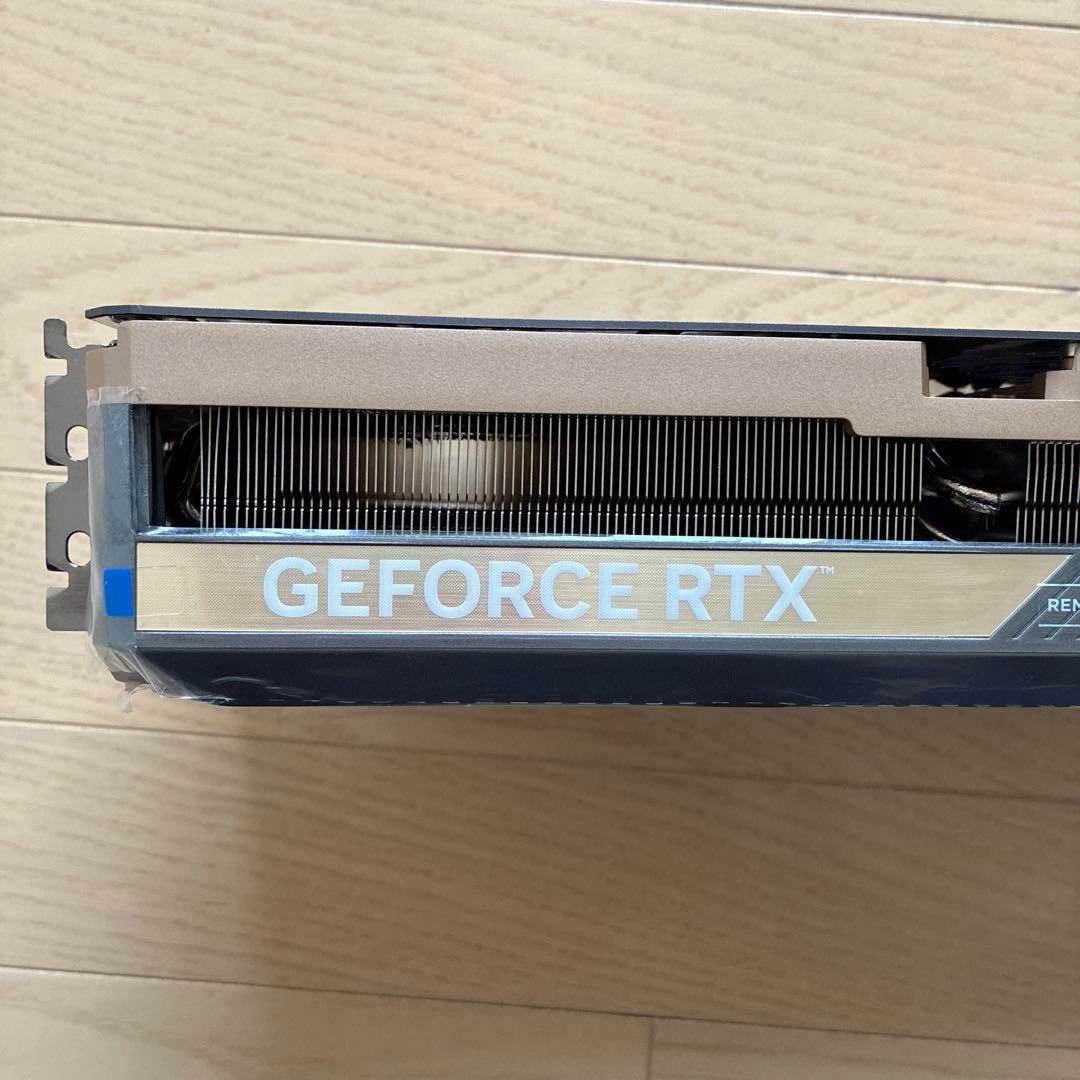 zotac 5090 ヒートシンク　ファン　など