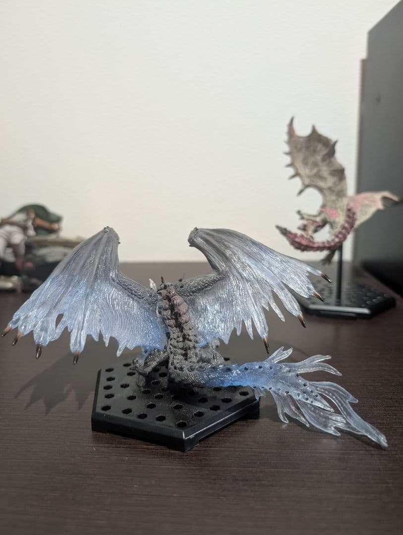 モンスターハンター ゼノ・ジーヴァ(臨界状態) とリオレイア亜種フィギュアセット