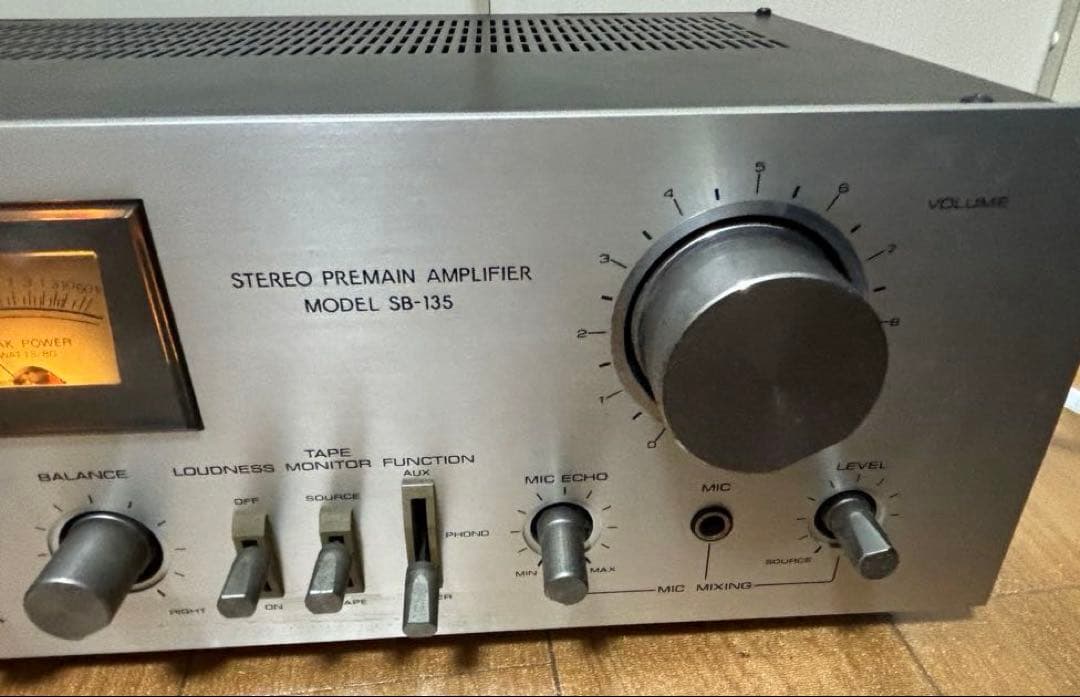 通電確認済み Aurex 東芝 SB-135 プリメインアンプ 現状渡し