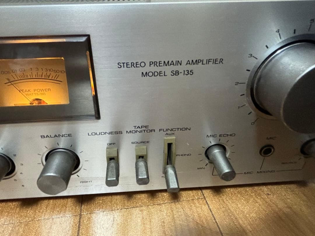 通電確認済み Aurex 東芝 SB-135 プリメインアンプ 現状渡し
