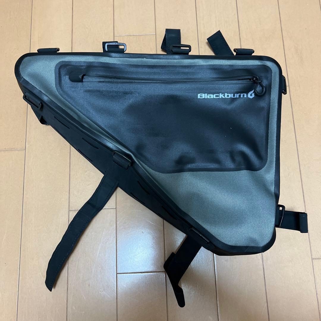 Blackburn トライアングルバッグ グレー/ブラック