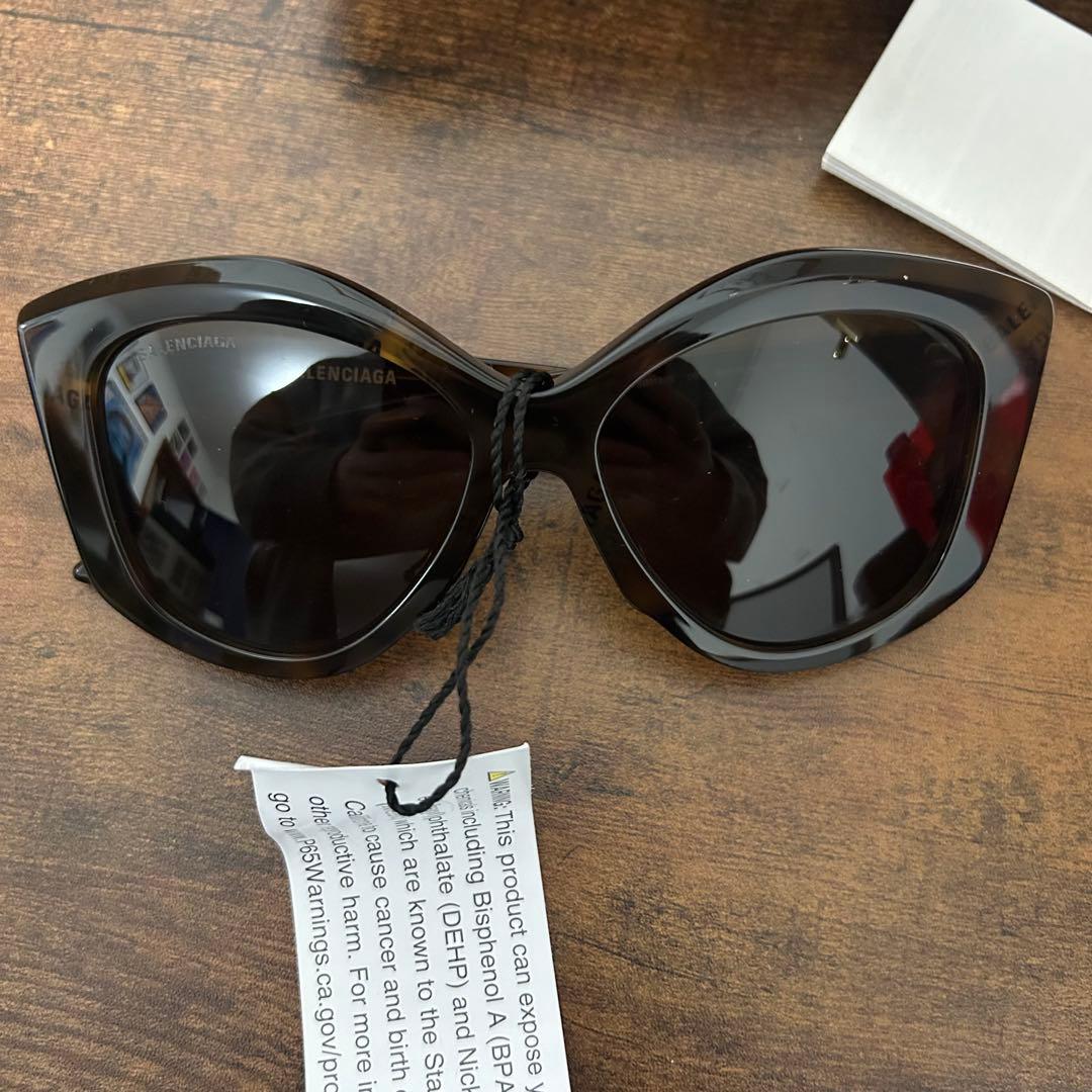 BALENCIAGA バレンシアガ サングラス BB0126S バタフライ型