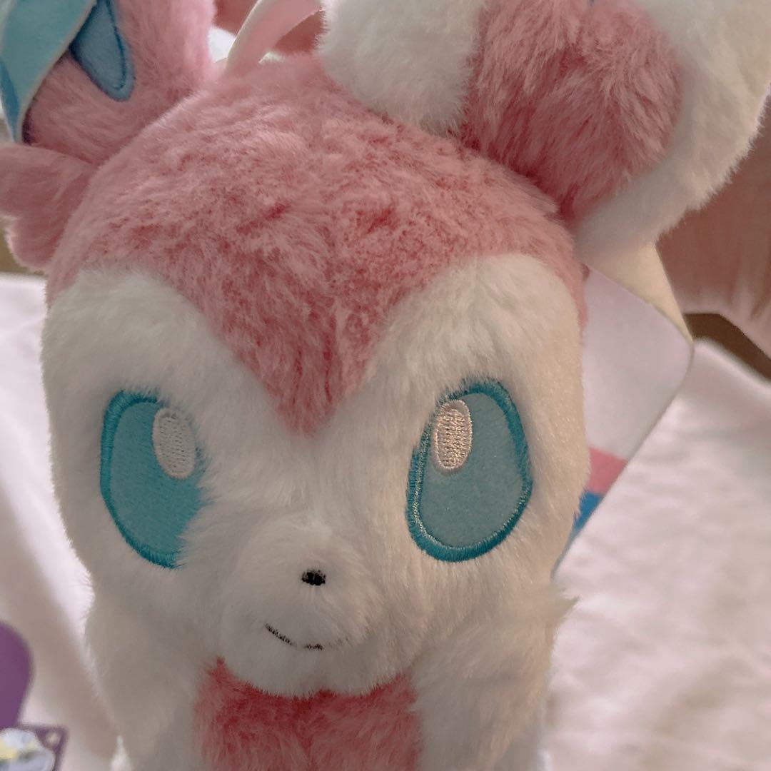 新品　ポケモン くたくたたった ニンフィア Mサイズ ふわふわ
