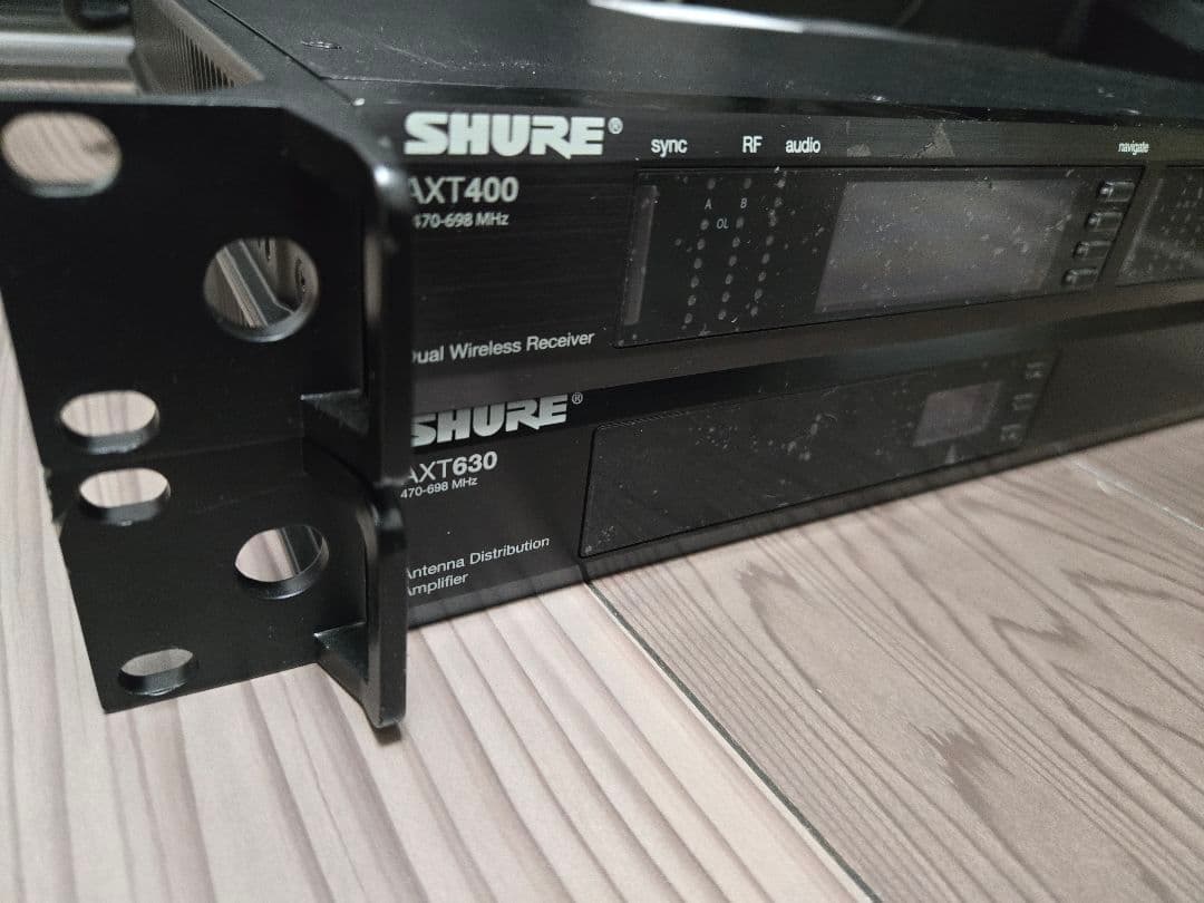 【SHURE】シュアワイヤレス受信機AXT400分配アンプAXT630セット