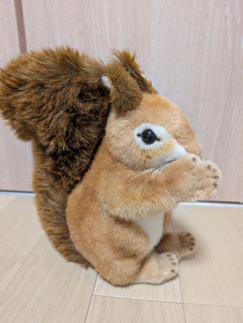 シュタイフぬいぐるみ　リス