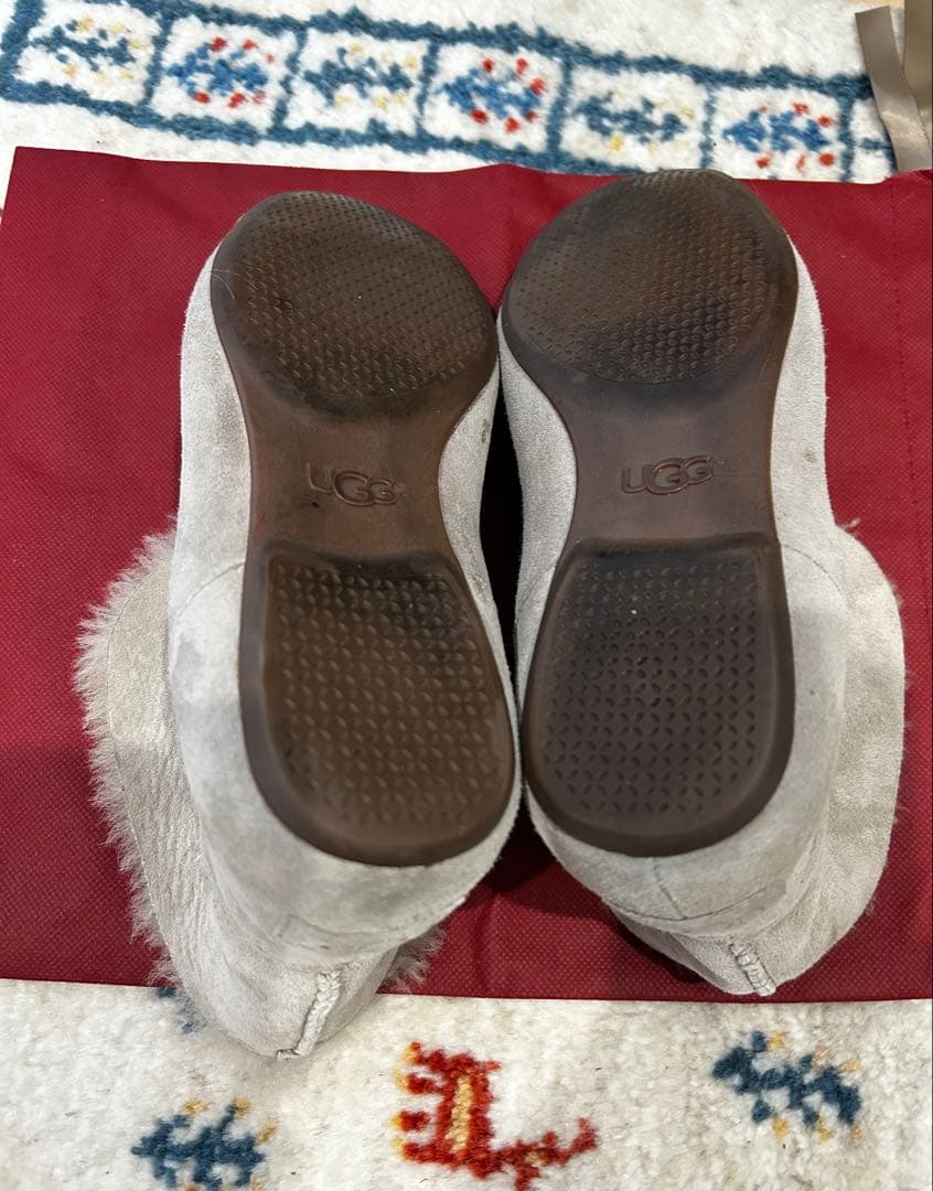UGG ムートンブーツ　ライトグレー