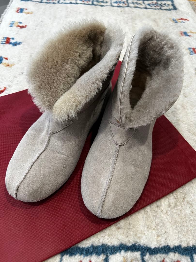 UGG ムートンブーツ　ライトグレー