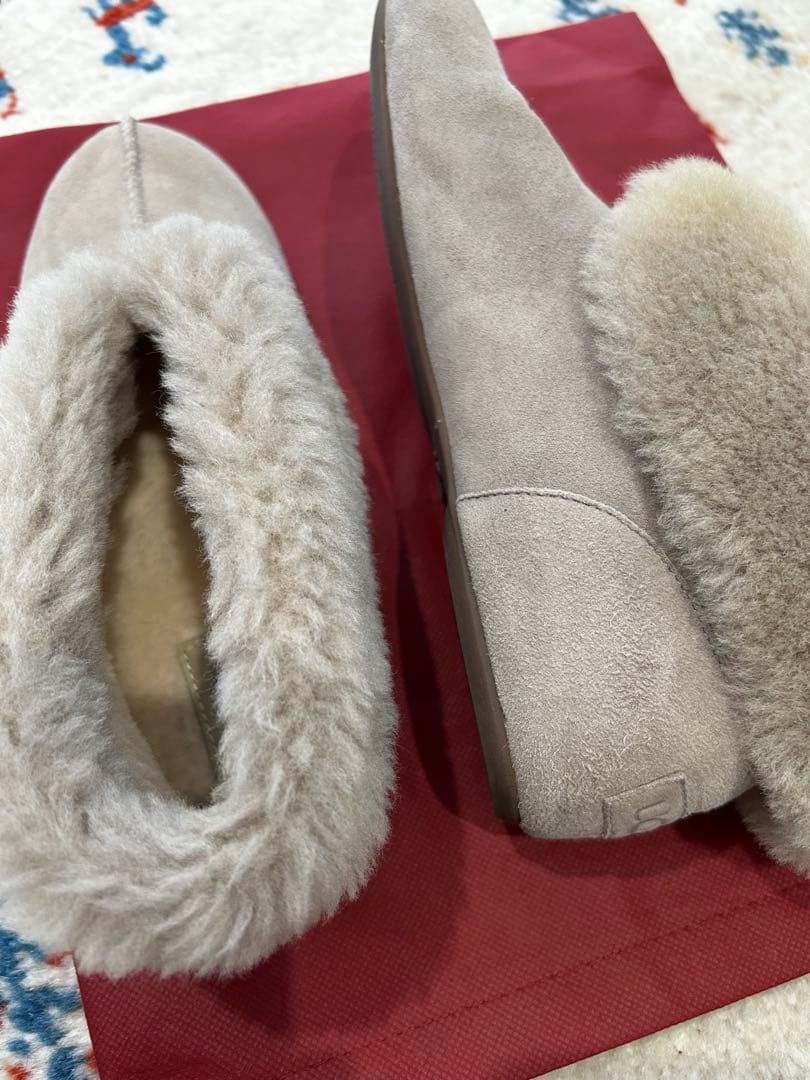 UGG ムートンブーツ　ライトグレー