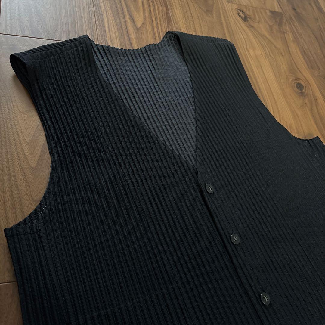 HOMMEPLISSE ISSEYMIYAKE BASICS ベスト