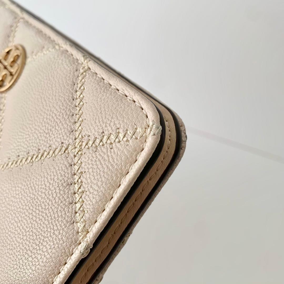 【TORY BURCH】トリーバーチ　二つ折り財布　ダイヤモンドキルト　ホワイト