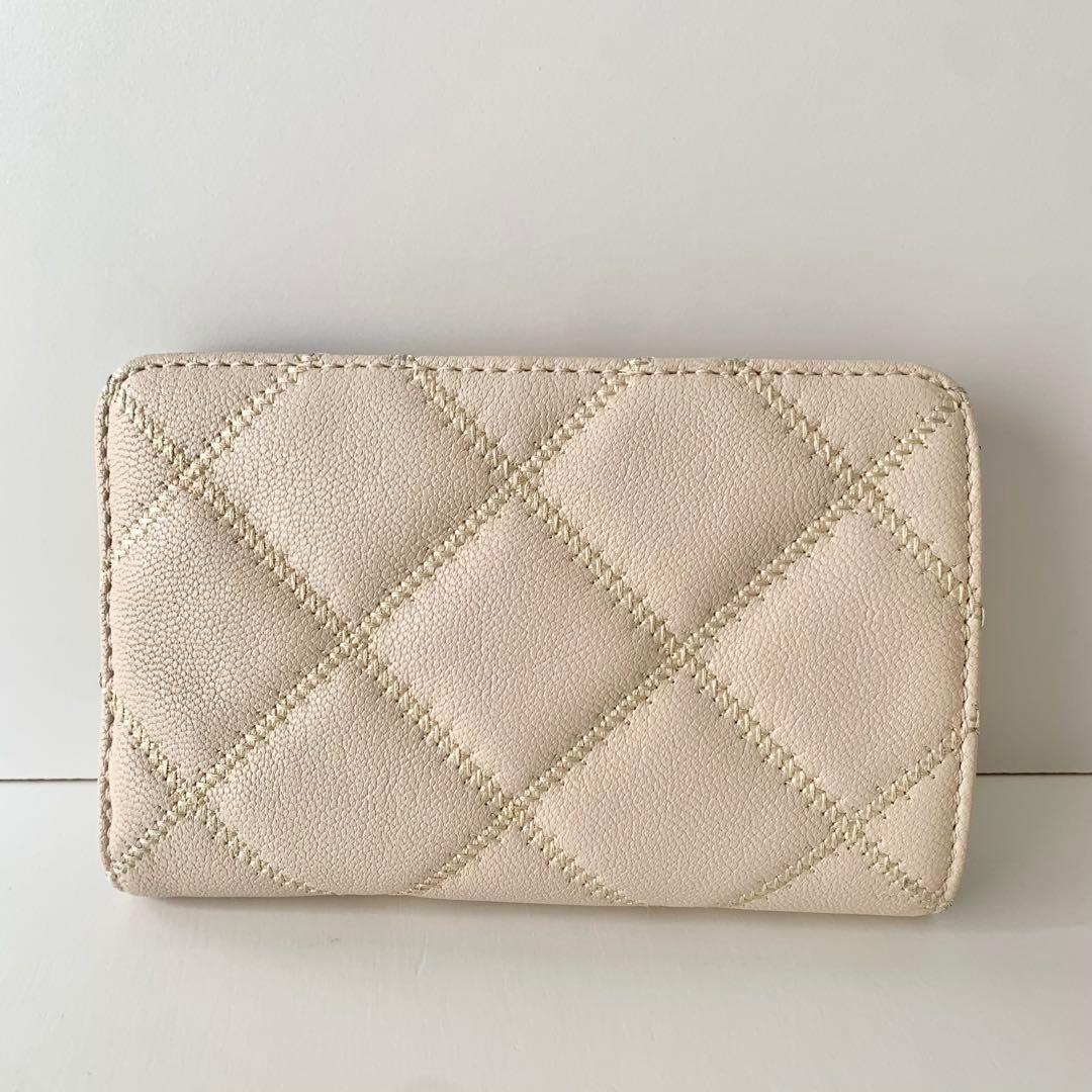 【TORY BURCH】トリーバーチ　二つ折り財布　ダイヤモンドキルト　ホワイト