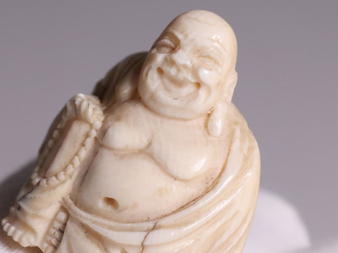 時代 布袋様 置物 高3.1cm 17g 天然素材 牙 七福神 彫刻【CM275
