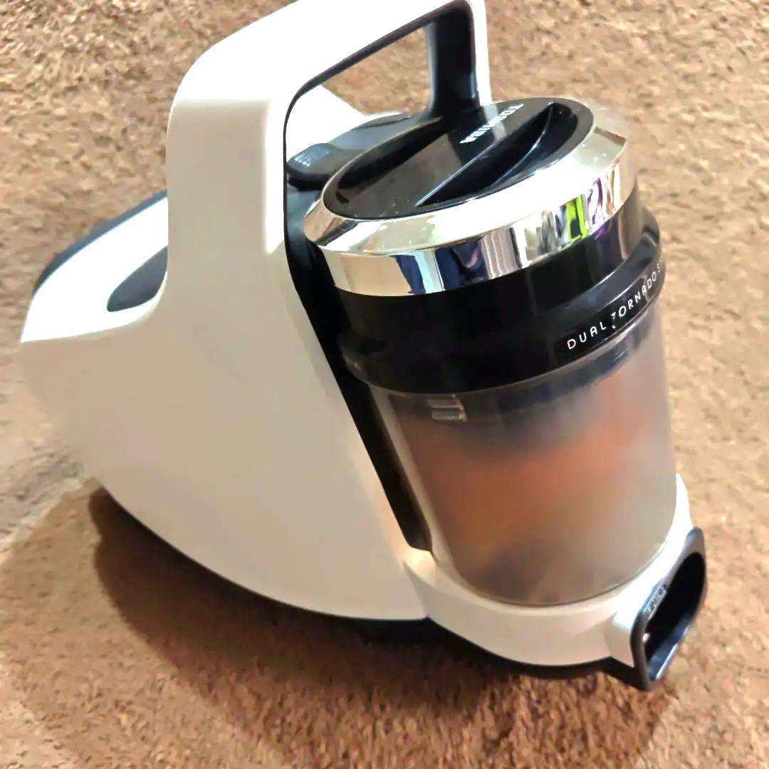東芝　サイクロン掃除機　トルネードミニ　中古品　VC‐C7A(W) 2020年製