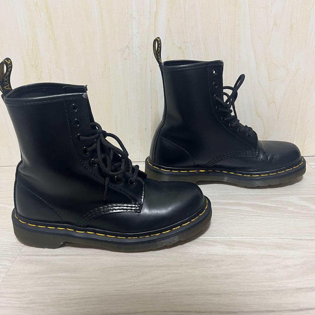 美品　23cm ドクターマーチン 8ホール ブーツ Dr.Martens 黒