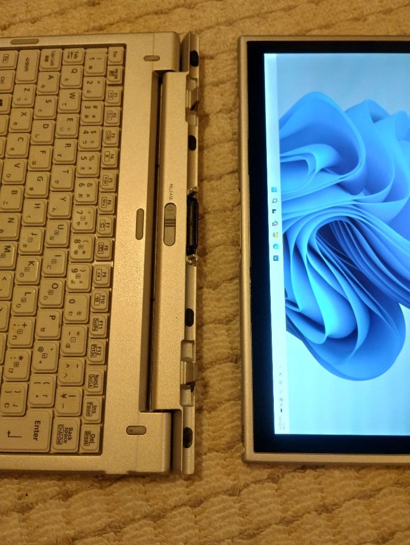 ノートPC（2in1モデル）CF-XZ6 タブレットモード可能