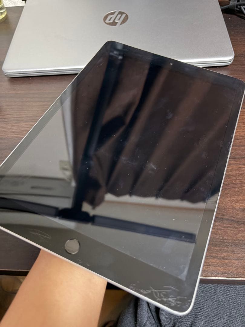 ※ジャンク品※ iPad 代9世代　本体　ロックあり。