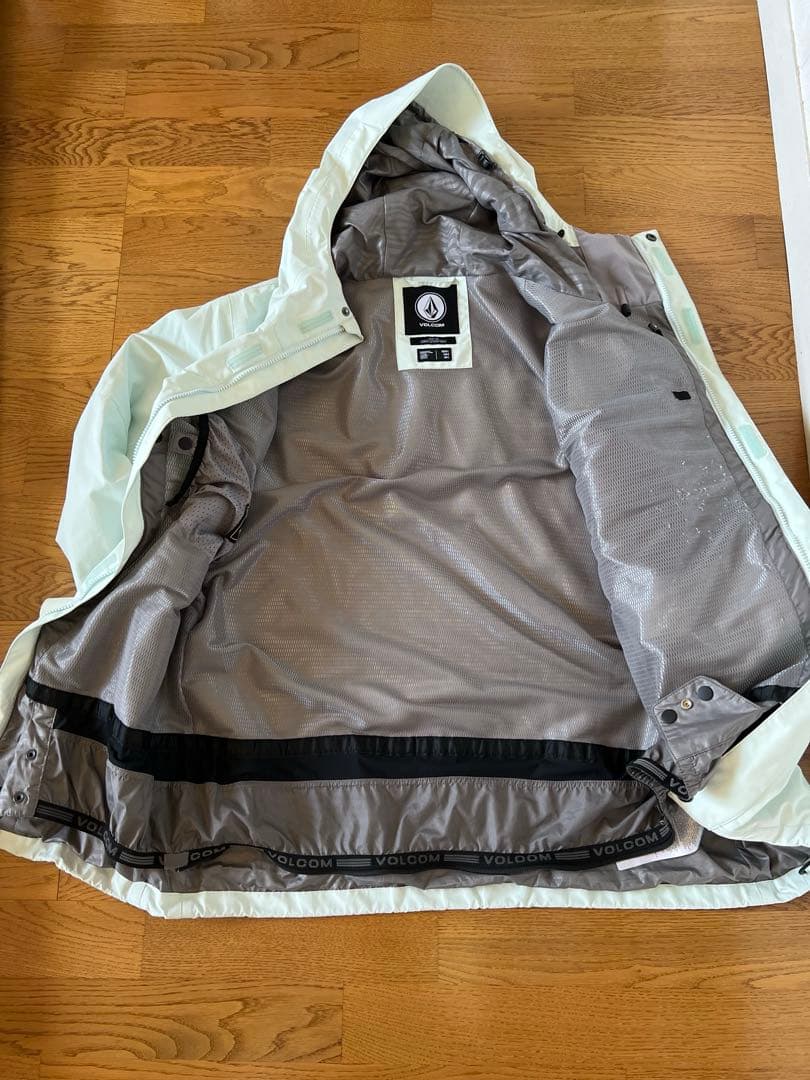 Dです。VOLCOM LサイズGORE-TEXスノーボードウェア上下SET