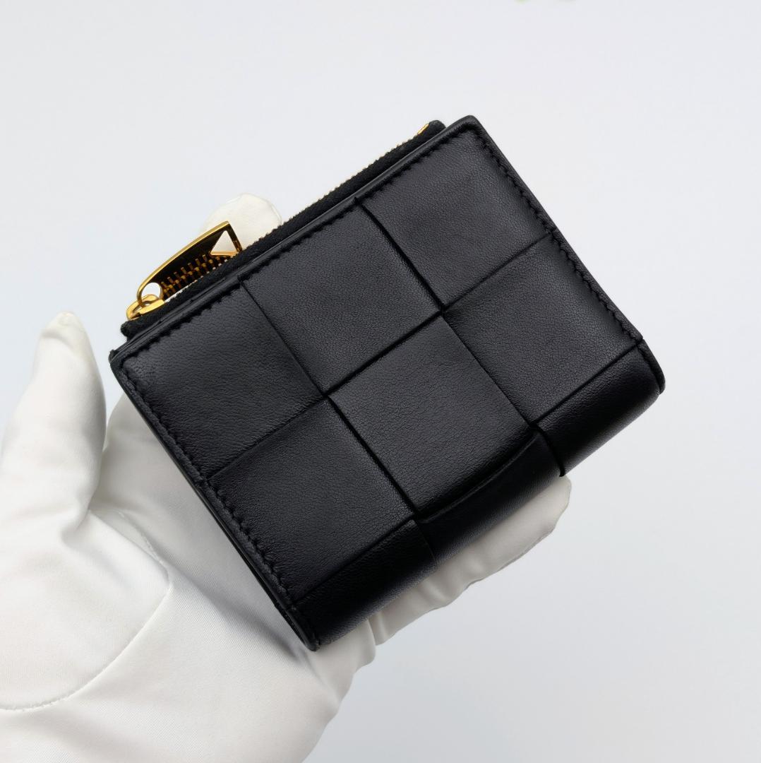 ボッテガヴェネタ カセット 二つ折りファスナーウォレット ブラック RFID