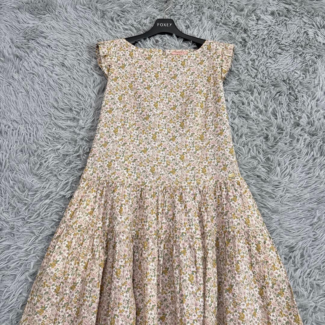 美品✨24SS トッカ バカンスドレス 花柄 サッカー素材 フリル 洗える 0