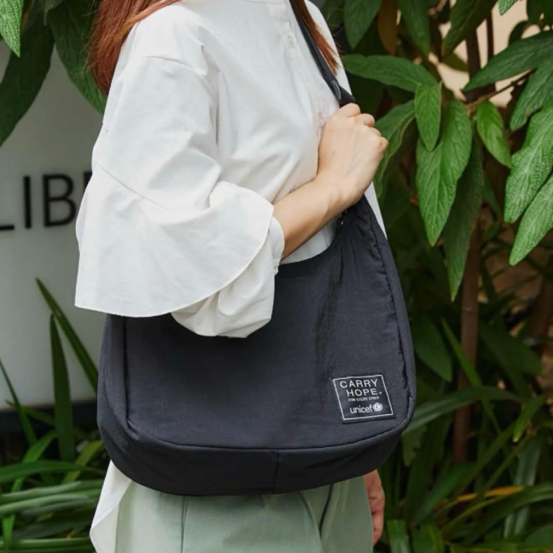 新品未使用　ユニセフ　UNICEF ボディバッグ