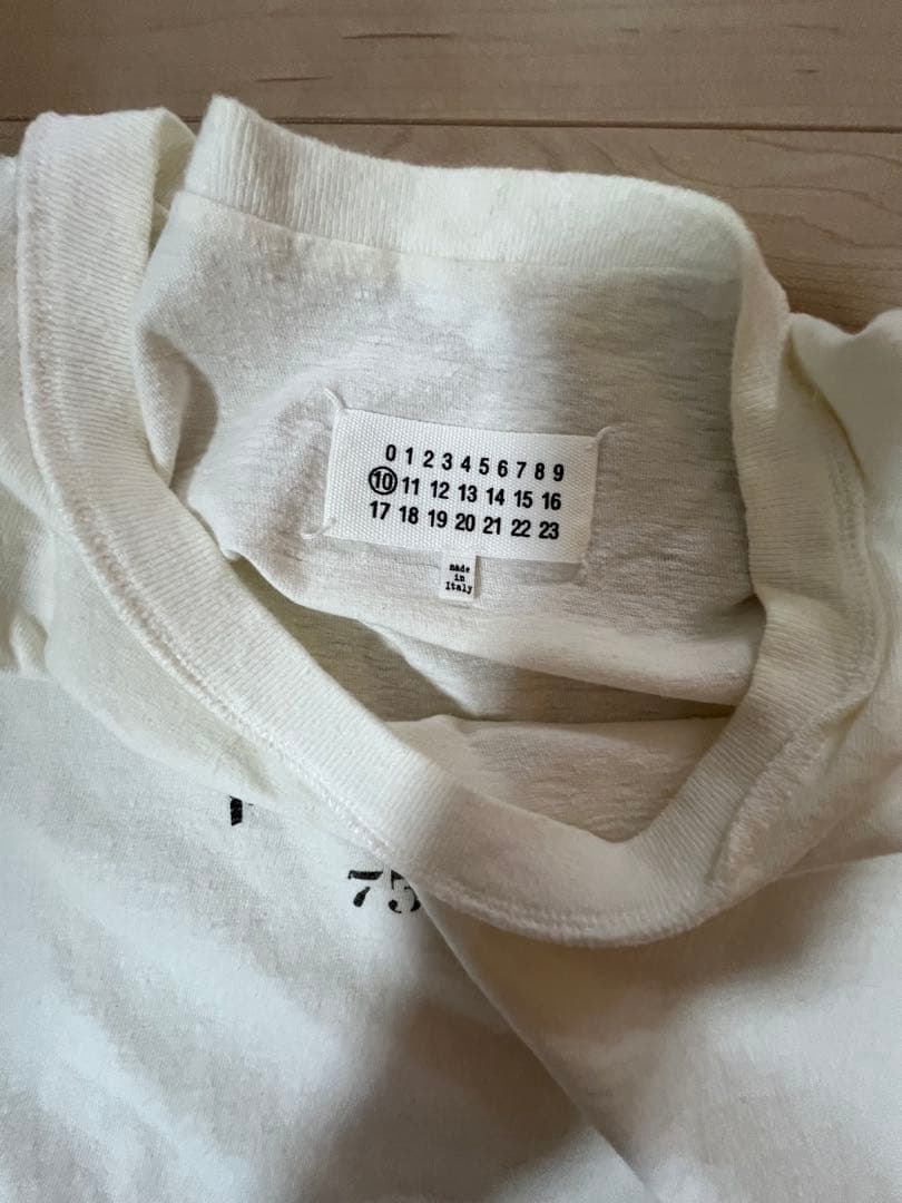 Maison Margiela ATELIER 75011 ホワイト Tシャツ