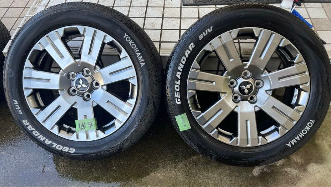 デリカD5ジャスパー純正ホイールタイヤセット